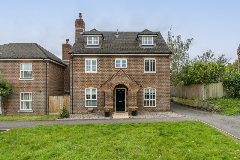 Jarvis Fields, Bursledon, Southampton, Hampshire. SO31 8AF