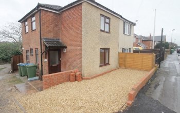 Middle Road, Sholing, Southampton, Hampshire. SO19 8FS