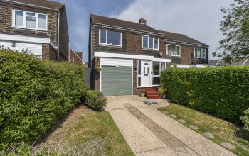Estridge Close, Bursledon, Southampton, Hampshire. SO31 8FN