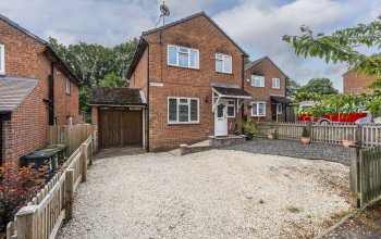 Lancaster Close, Bursledon, Southampton, Hampshire. SO31 8GT