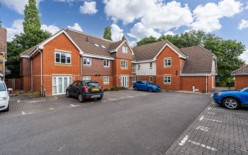 Park Cottage Drive, Fareham, Hampshire. PO15 5FD