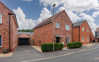 Parsons Avenue, Bursledon, Southampton, Hampshire. SO31 8PB