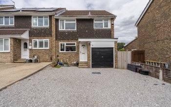 Pallot Close, Bursledon, Southampton, Hampshire. SO31 8FR