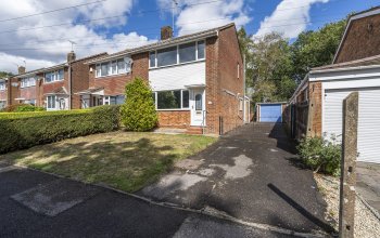 The Grove, Southampton, Hampshire. SO19 9LU