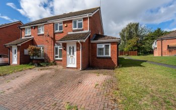 Manley Road, Bursledon, Southampton, Hampshire. SO31 8GZ