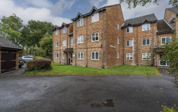 Yarrow Way, Locks Heath, Southampton, Hampshire. SO31 6TJ