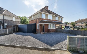 Cliffe Avenue, Hamble, Southampton, Hampshire. SO31 4LL