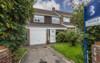 Reeves Way, Bursledon, Southampton, Hampshire. SO31 8FU