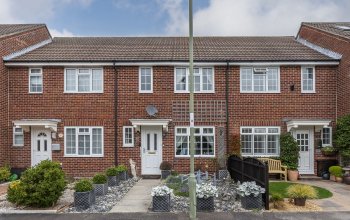 Meadow Avenue, Locks Heath, Southampton, Hampshire. SO31 6UU