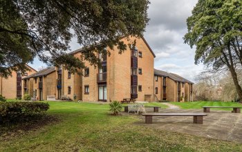 Netley Cliff, Victoria Road, Netley Abbey, Southampton, Hampshire. SO31 5JZ